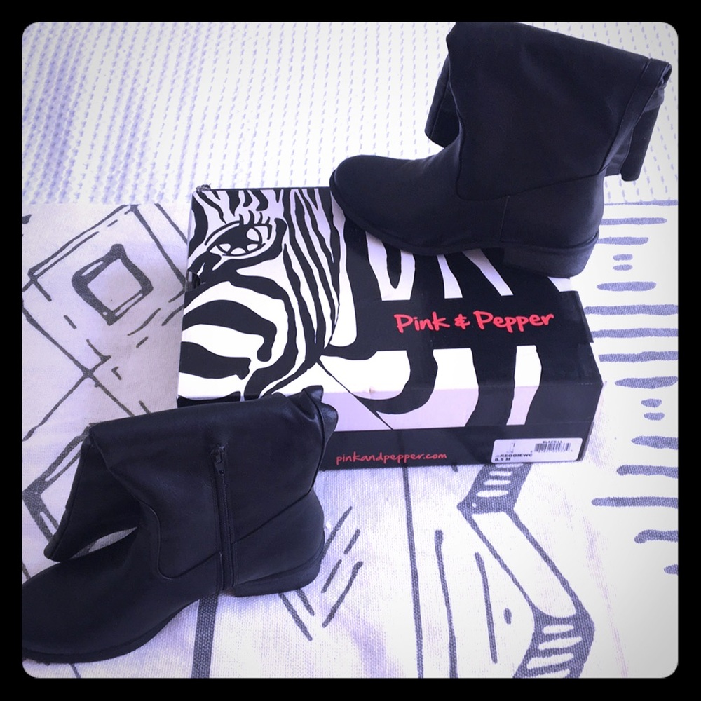 NWOT Pink and Pepper Tall Black Boots
